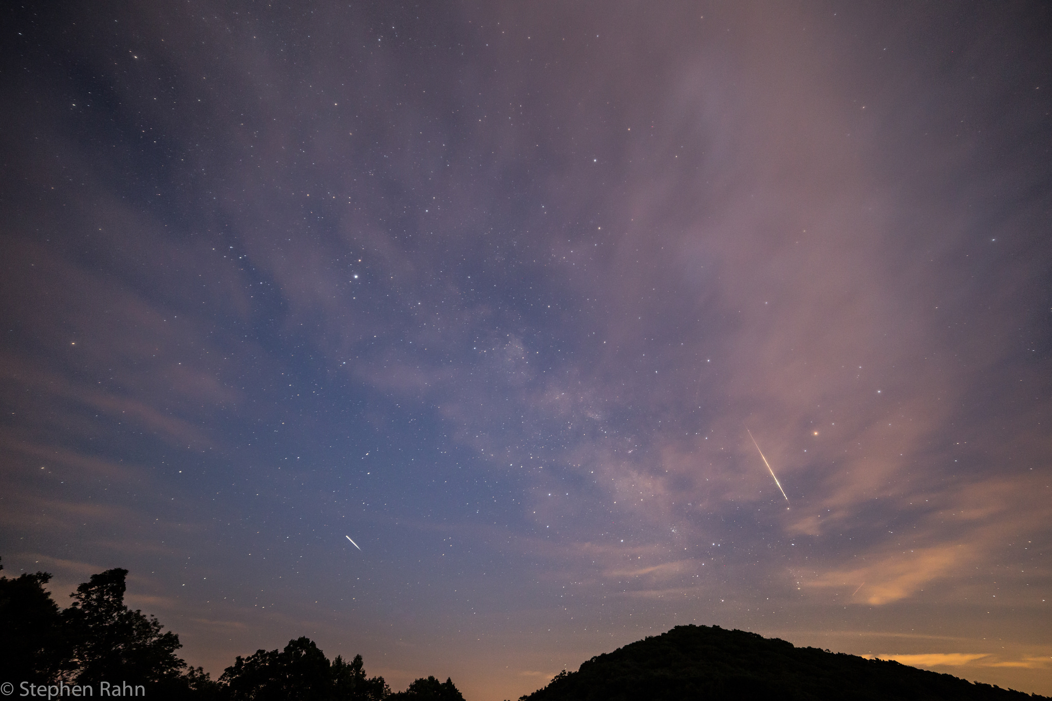 Two meteors in one shot by Stephen Rahn - 08/15/2011