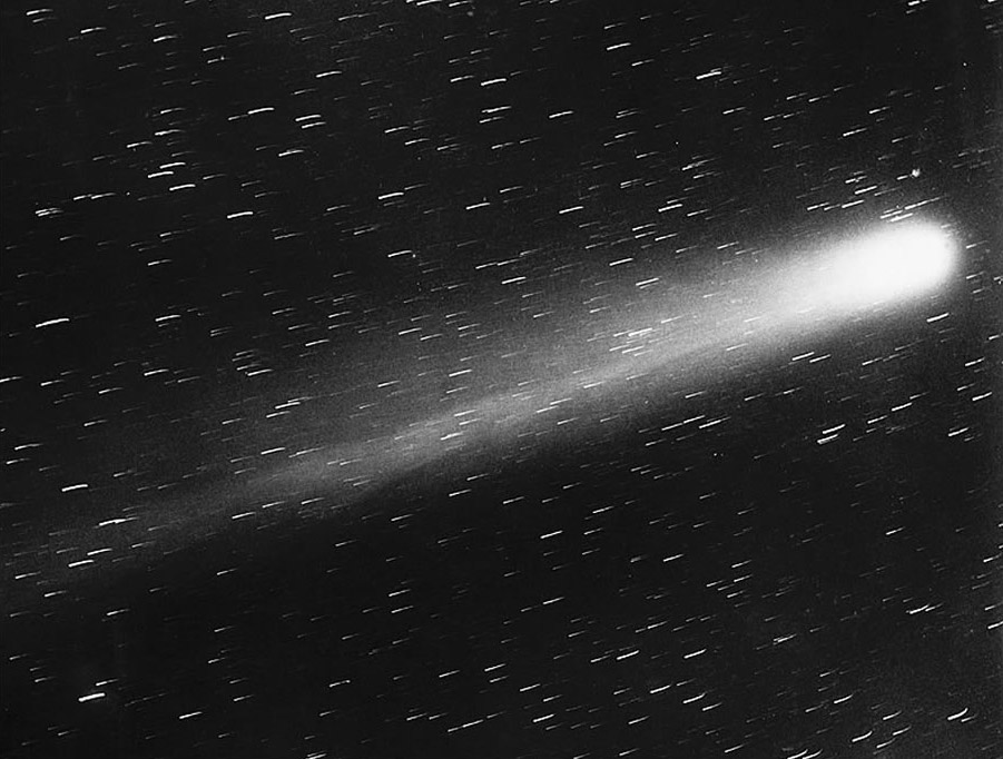An image of Halley's Comet, taken by Edward Emerson Barnard, Yerkes Observatory, Williams Bay, Wisconsin, May 29, 1910, published in the New York Times, July 3, 1910.