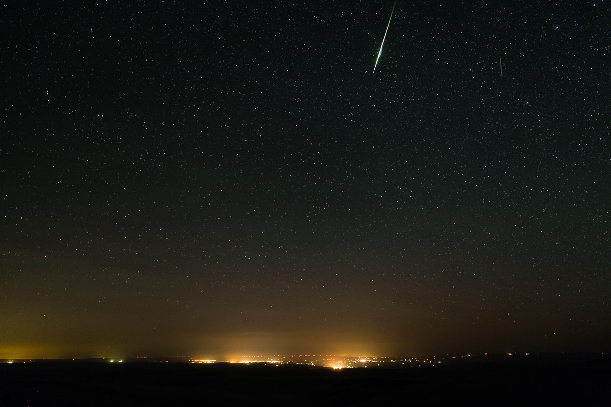 perseid-fireball-persistent-train1